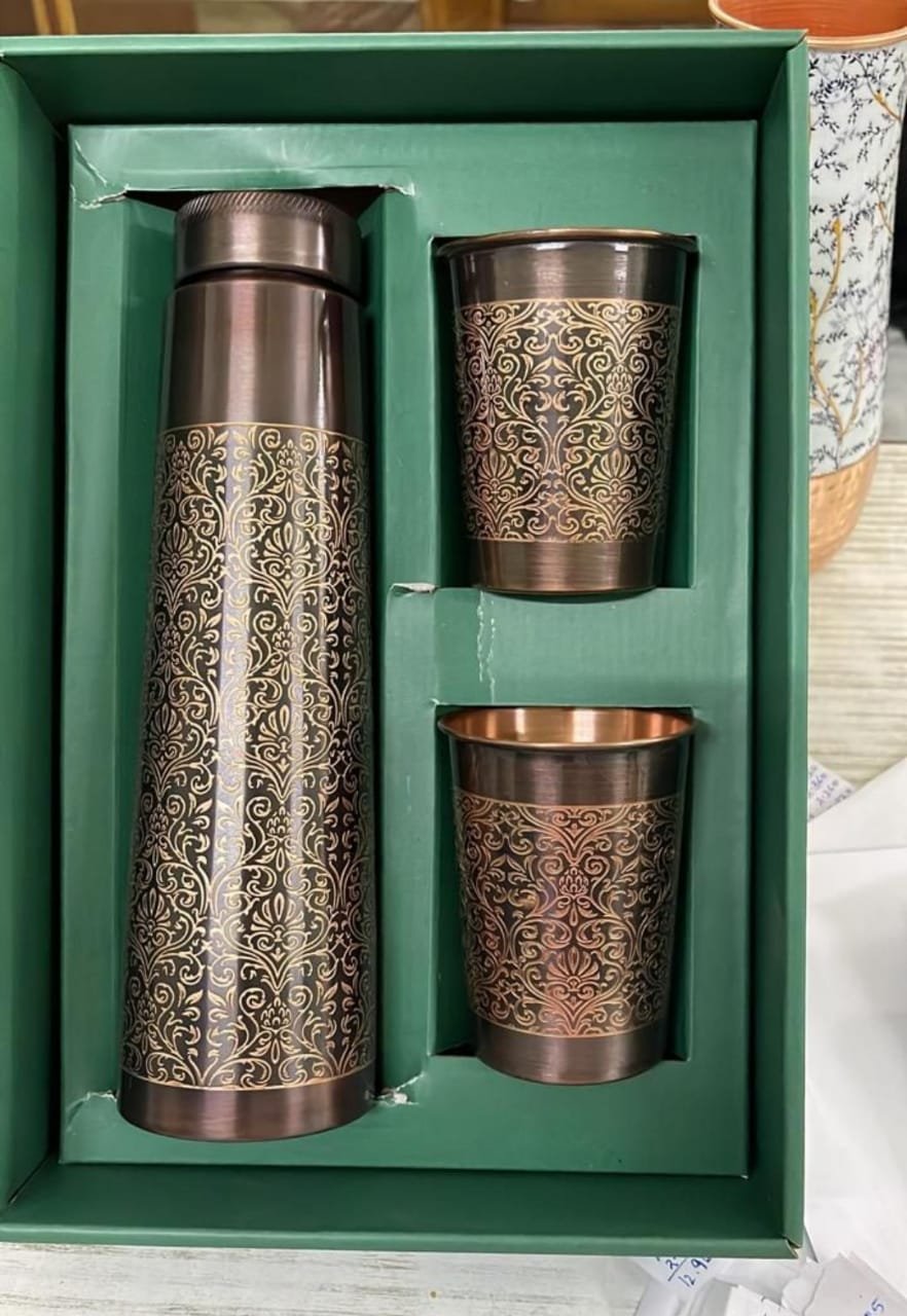 Botanical Leaf Copper Bottle Gift Set